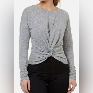 Numero Women's Twist-Front Top